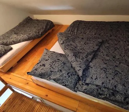 Bele Staze 85, Gondola, * Брзече