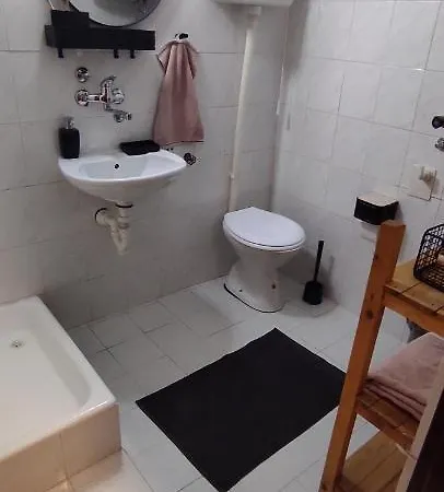 Bele Staze 85, Gondola, *