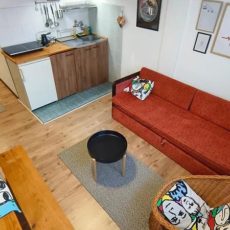 Bele Staze 85, Gondola, *